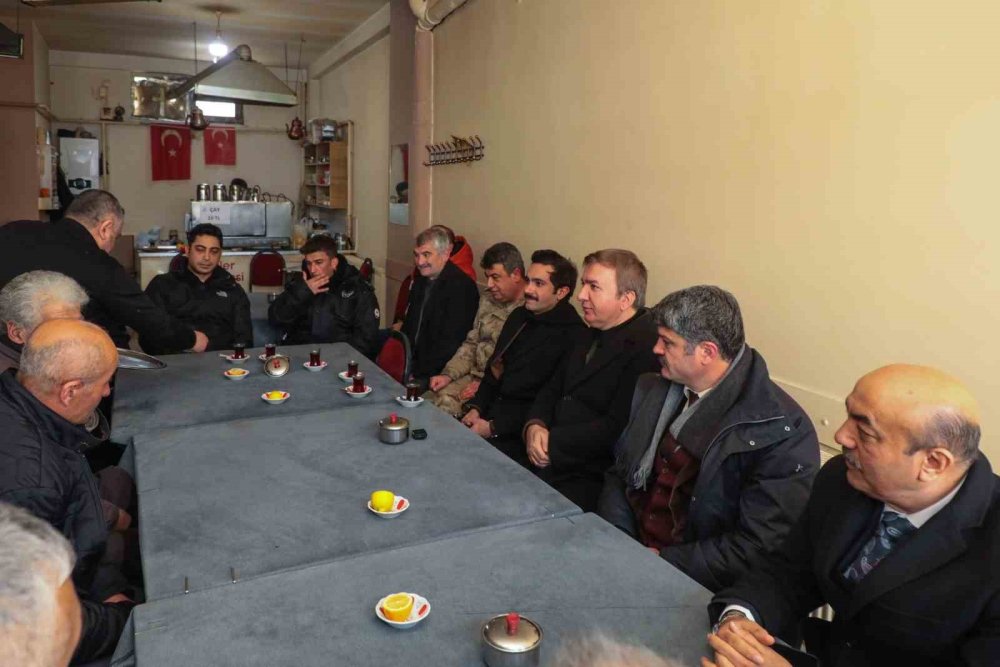 Vali Aydoğdu Refahiyeli vatandaşlarla bir araya geldi