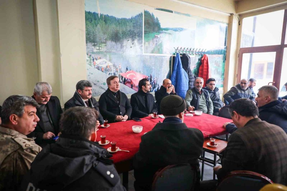 Vali Aydoğdu Refahiyeli vatandaşlarla bir araya geldi