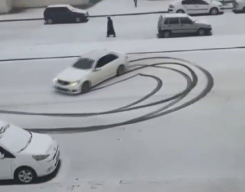 Antep’te karlı yolda drift atan sürücüye 46 bin lira ceza