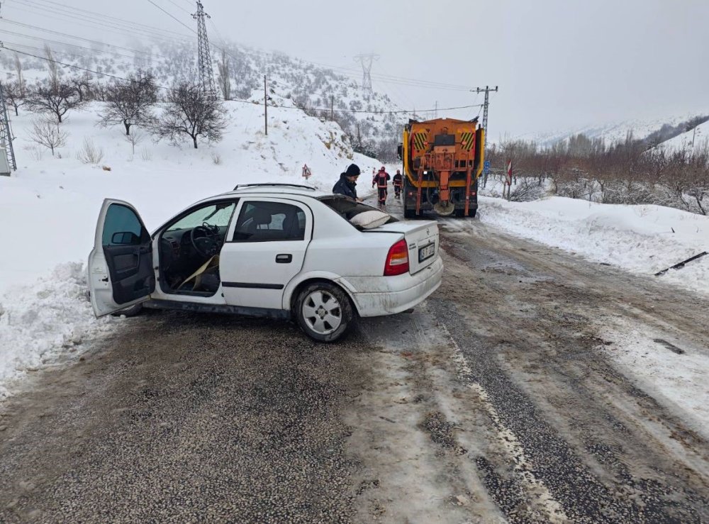 Malatya’da iki ayrı trafik kazası: 1 ölü 5 yaralı