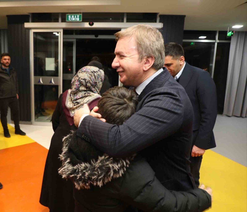 Vali Aydoğdu, maden kazasında yaşamını yitiren işçilerin aileleriyle bir araya geldi