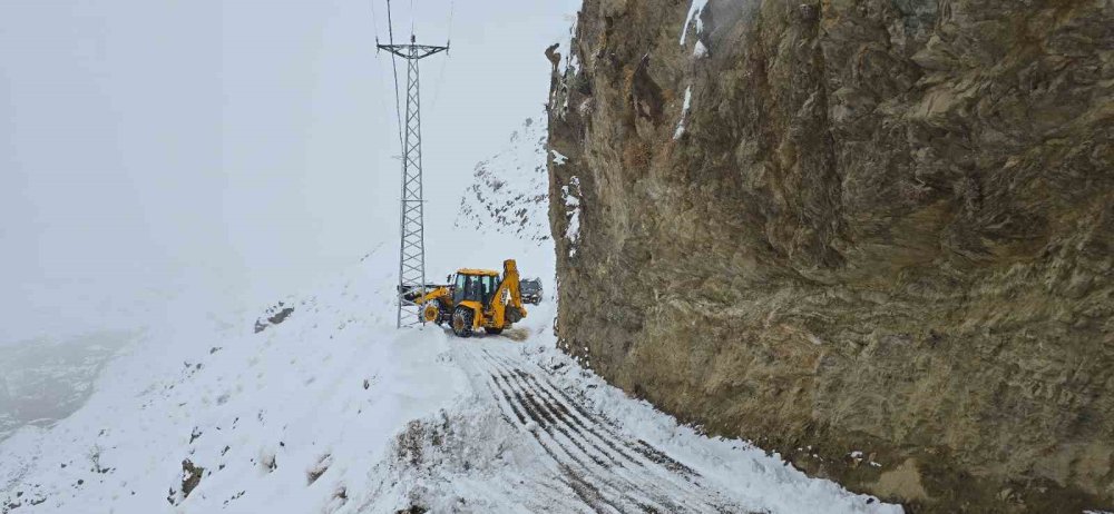 Siirt’te 92 köy yolu ulaşıma kapandı