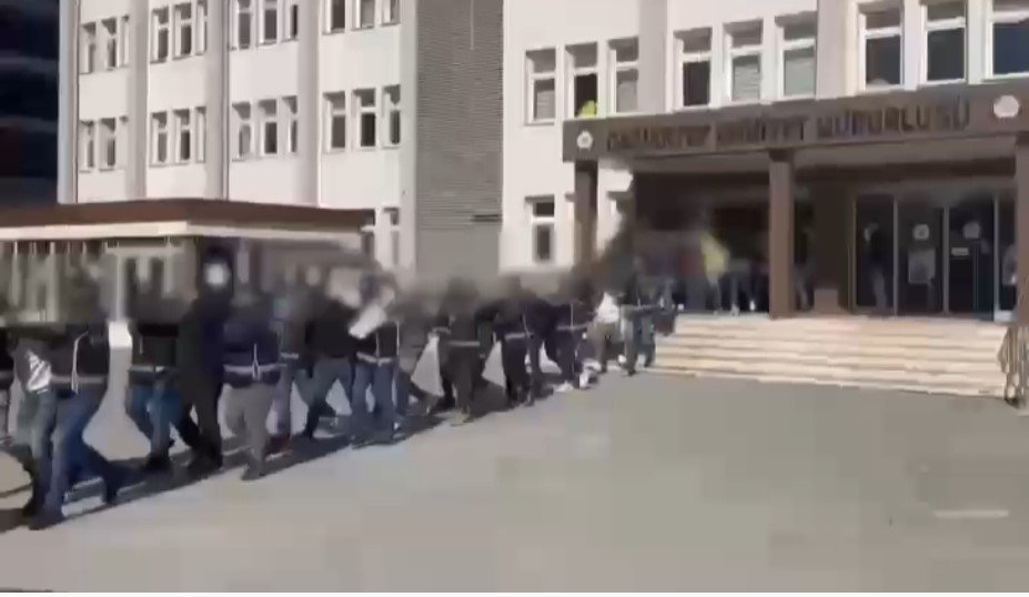 Antep’te silahlı suç örgütüne operasyon: 23 gözaltı