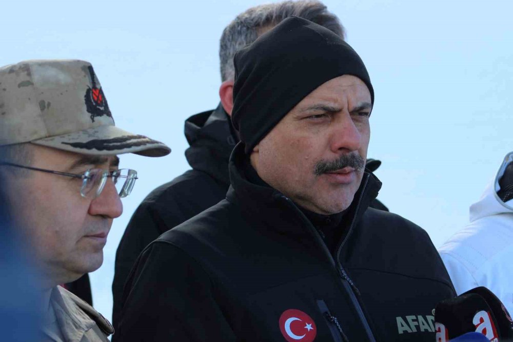 Vali Çiftçi: Yasaklı alanlarda kimse kayak yapmasın