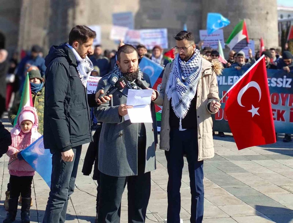 Erzurum’da sağlıkçıların yürüyüşü 66 haftadır devam ediyor