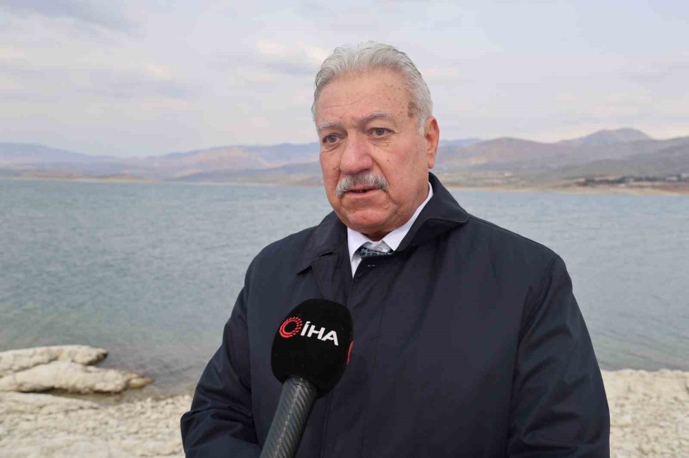 Ziya dede hastalandı, adaya belediye başkanı sahip çıktı