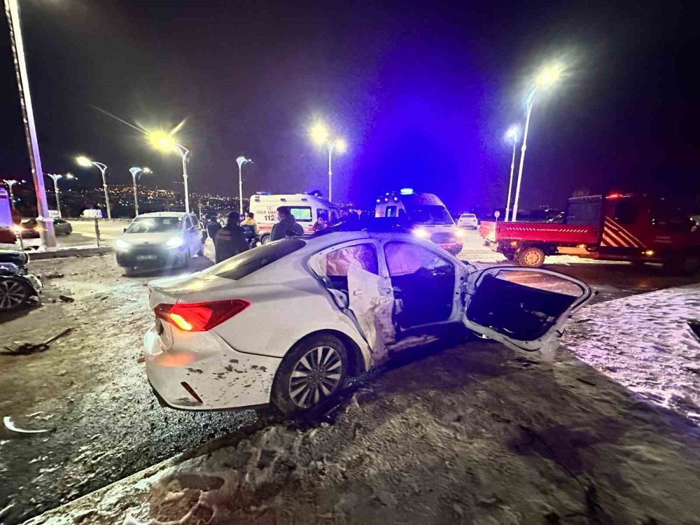 Elazığ’daki kazada yaralanan kadın yaşamını yitirdi