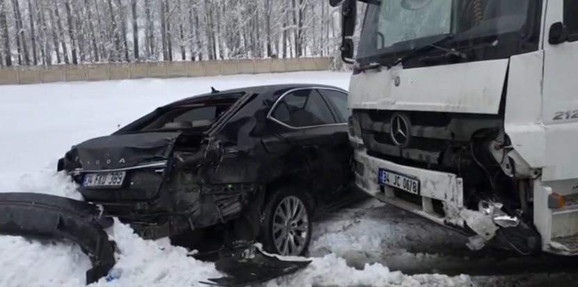 Erzincan’da zincirleme kaza