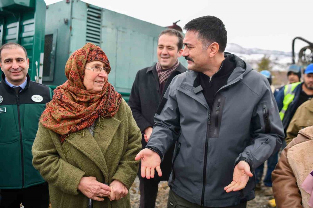 Dersim’de bir mahalle içme suyuna kavuşuyor