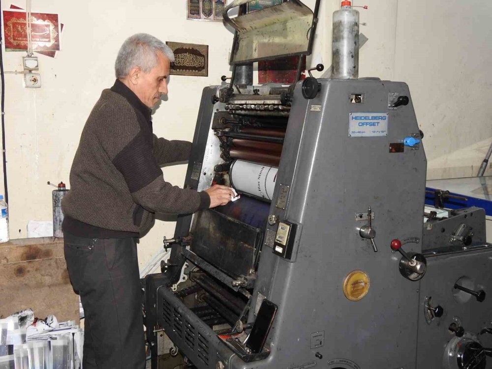 Antep'te dededen toruna üç kuşak bir arada matbaacılık yapıyor