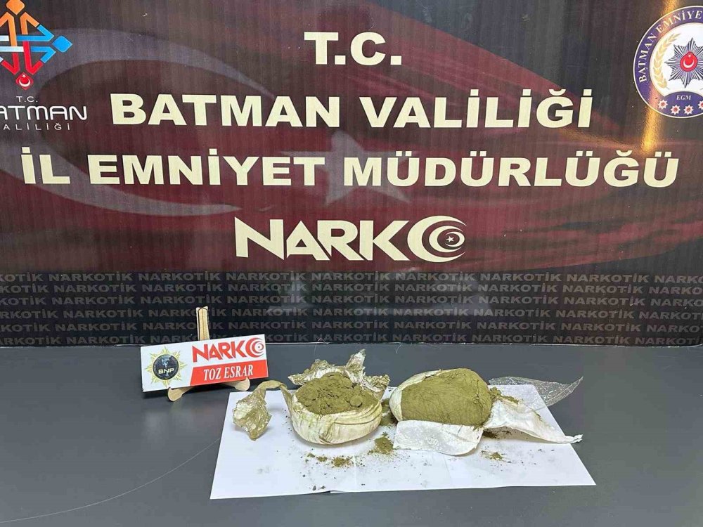 Batman’da otomobilde 1 kilo toz esrar yakalandı: 2 tutuklama