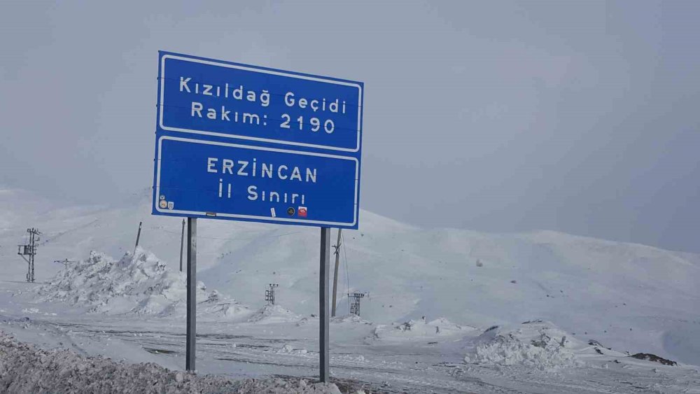 Erzincan’da kar ve sis etkili oluyor
