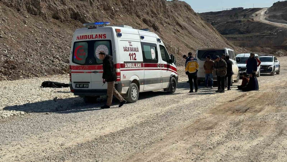 Adıyaman'da yaşlı adam yol kenarında ölü bulundu