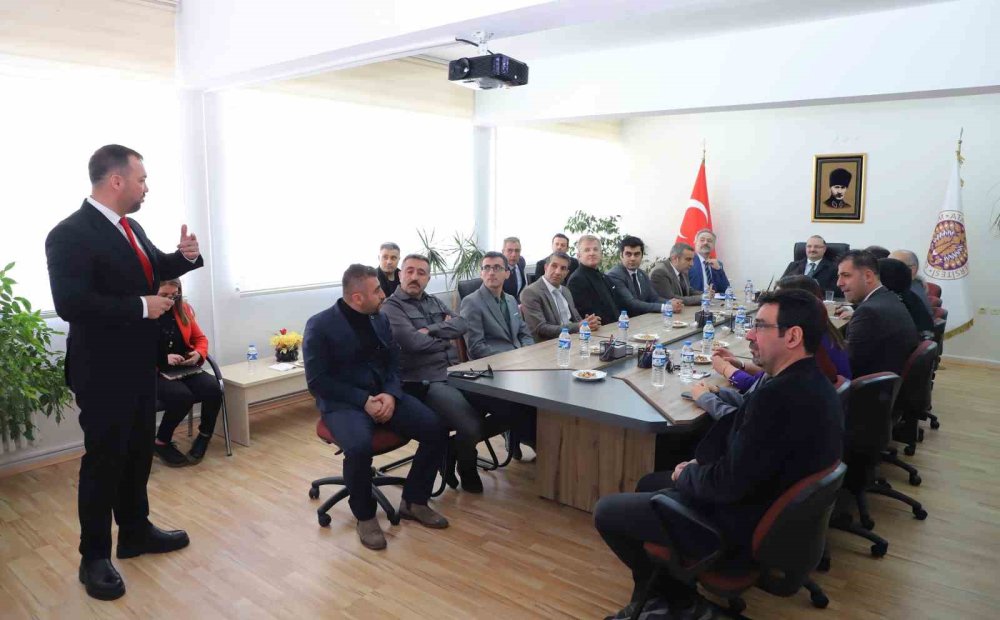 Rektör Hacımüftüoğlu ilçe ziyaretlerini sürdürüyor