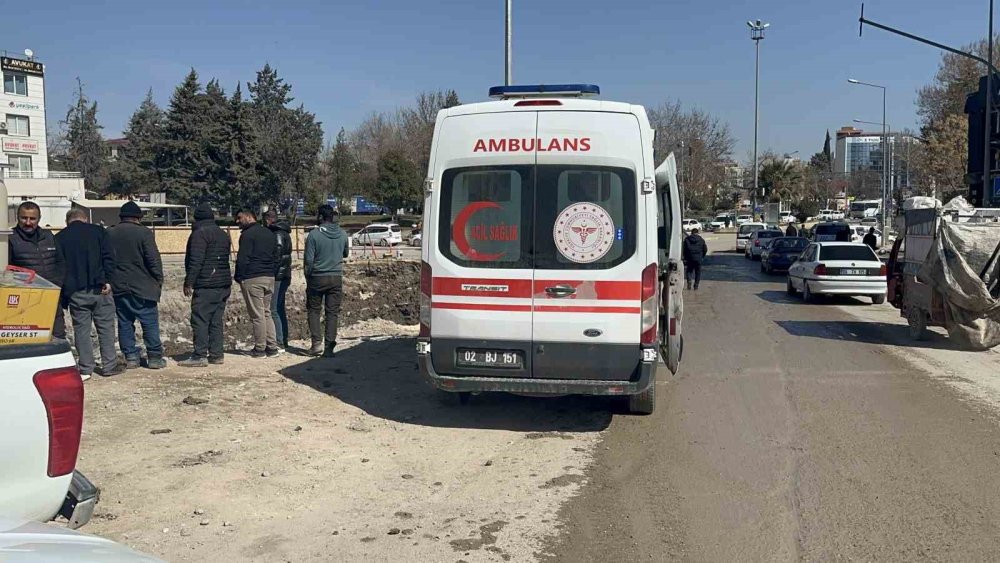 Yerde hareketsiz yatan kişi ekipleri harekete geçirdi