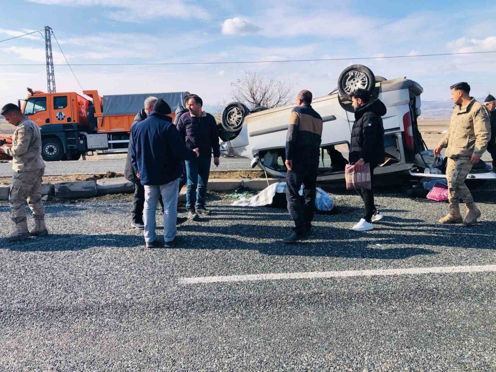 Elazığ’da trafik kazası; 1’i ağır 4 yaralı