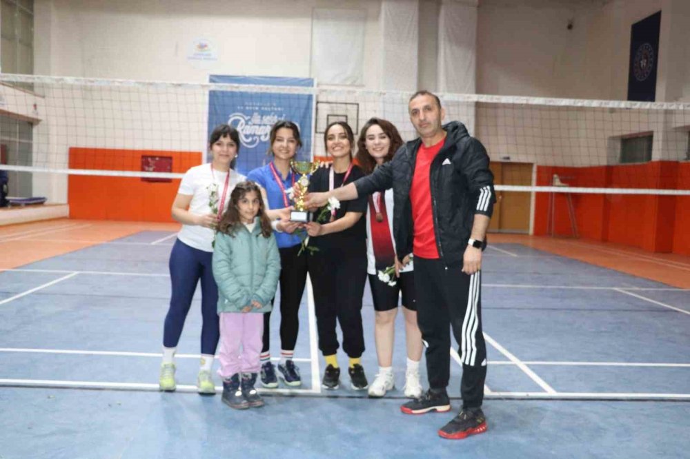 Evin Sultanları Voleybol Turnuvası sona erdi