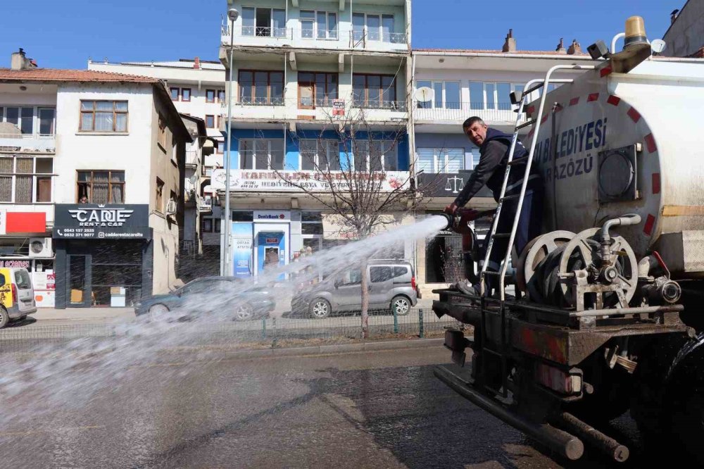 Oltu’da bahar temizliği