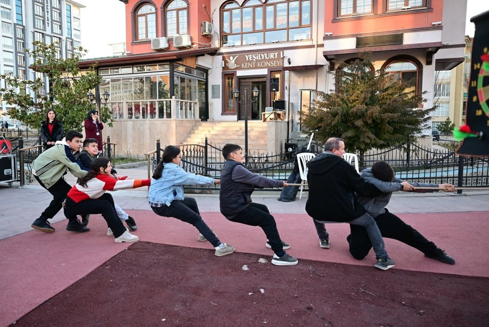 Başkan Geçit, "İlk Orucum İlk İftarım" etkinliğinde çocuklarla bir araya geldi
