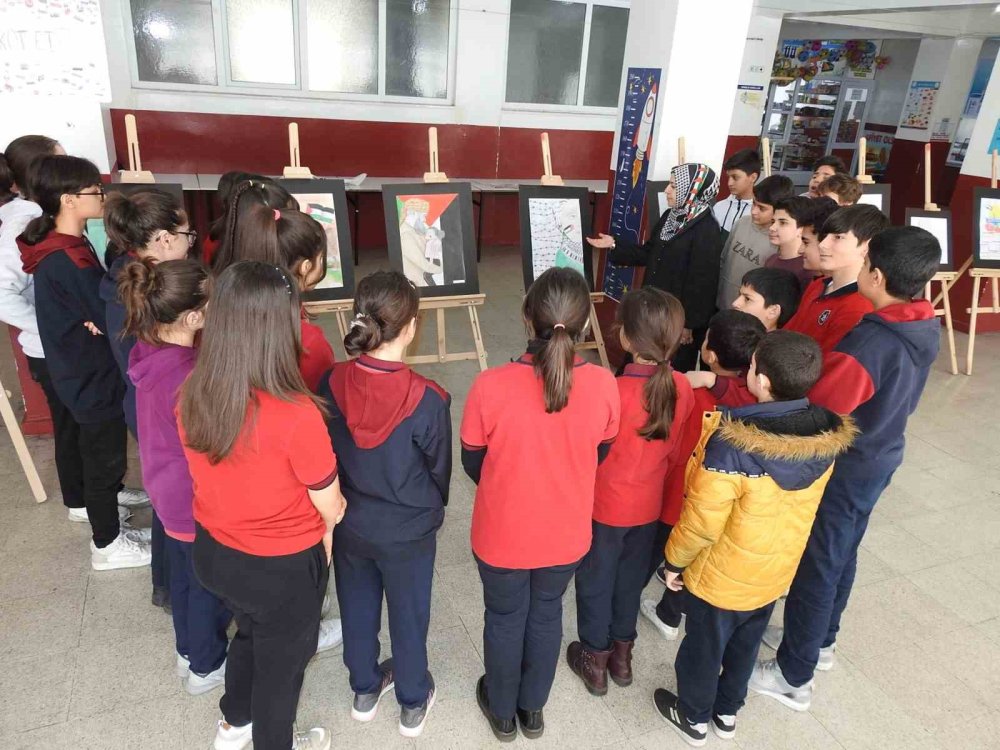 Antep’te öğrenciler Ramazan’da "Gazze’nin Sesiyiz" resim sergisi açtı