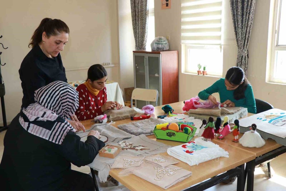 Haliliye Belediyesinden kadınlara meslek edindirme kursları