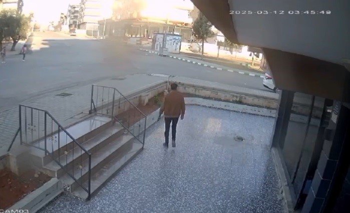 Antep’te 3 öğrenciye sokak köpekleri saldırdı