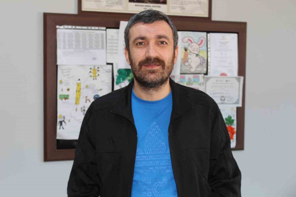 İlkokul öğrencileri harçlıklarıyla Ramazan kolisi hazırladı