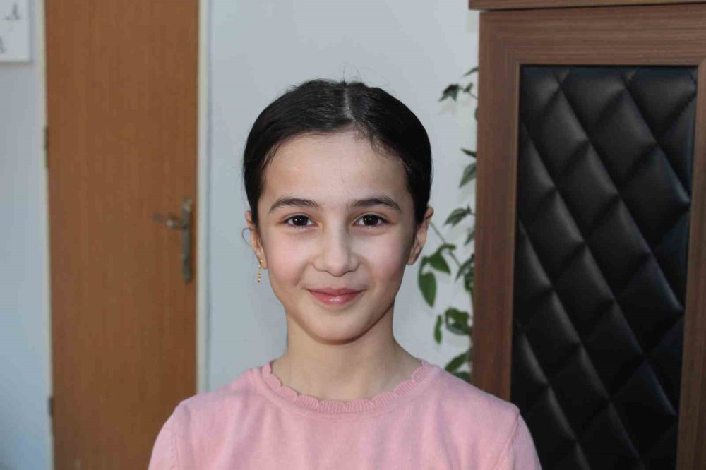 İlkokul öğrencileri harçlıklarıyla Ramazan kolisi hazırladı