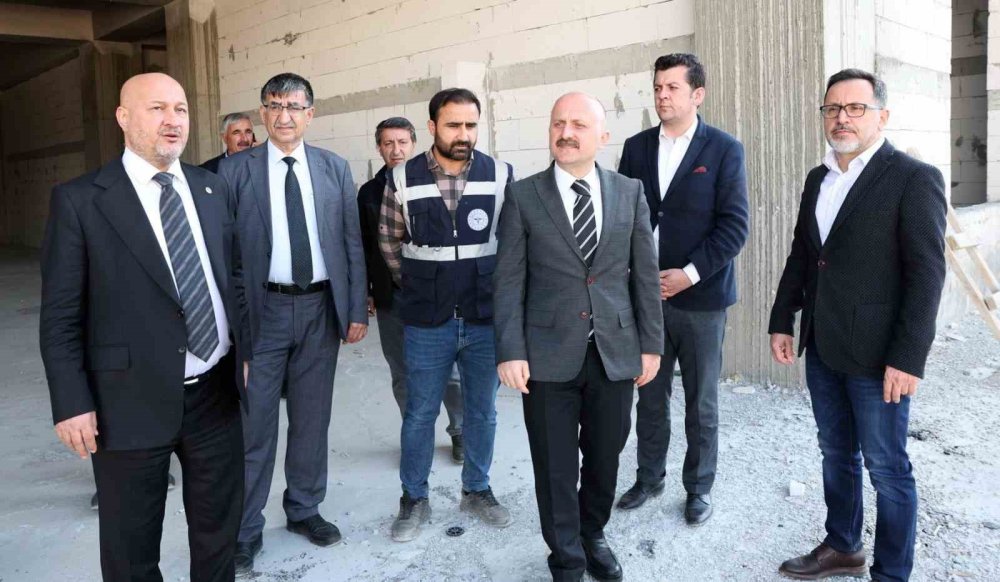 İl protokolü, yeni devlet hastanesi inşaatını denetledi
