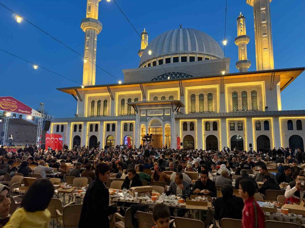 Yerlikaya: Bu toprakları bize vatan kılan cevher kardeşliğimizde saklıdır