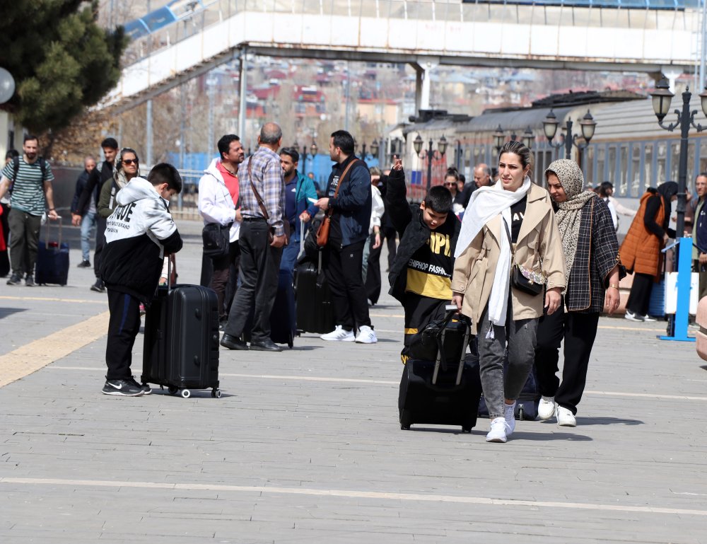 Newroz tatilinde Van'a 60 bin İranlı turist bekleniyor