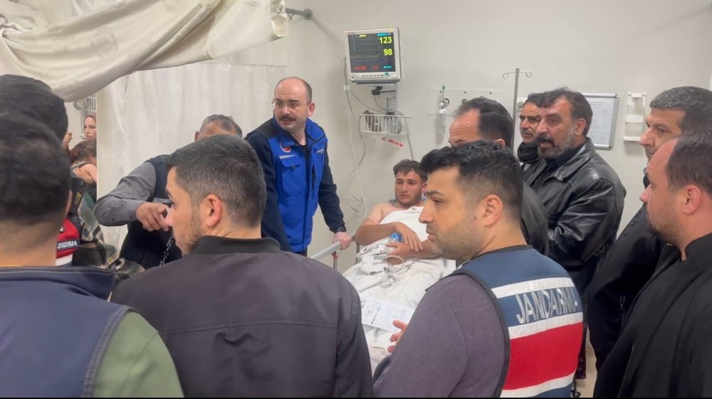 Göçük altından kurtarılan 3 işçi hayatını kaybetti