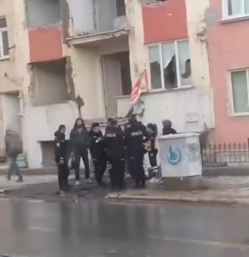 Malatya’da yabancı uyruklu bir kişi ağır hasarlı binada ölü bulundu