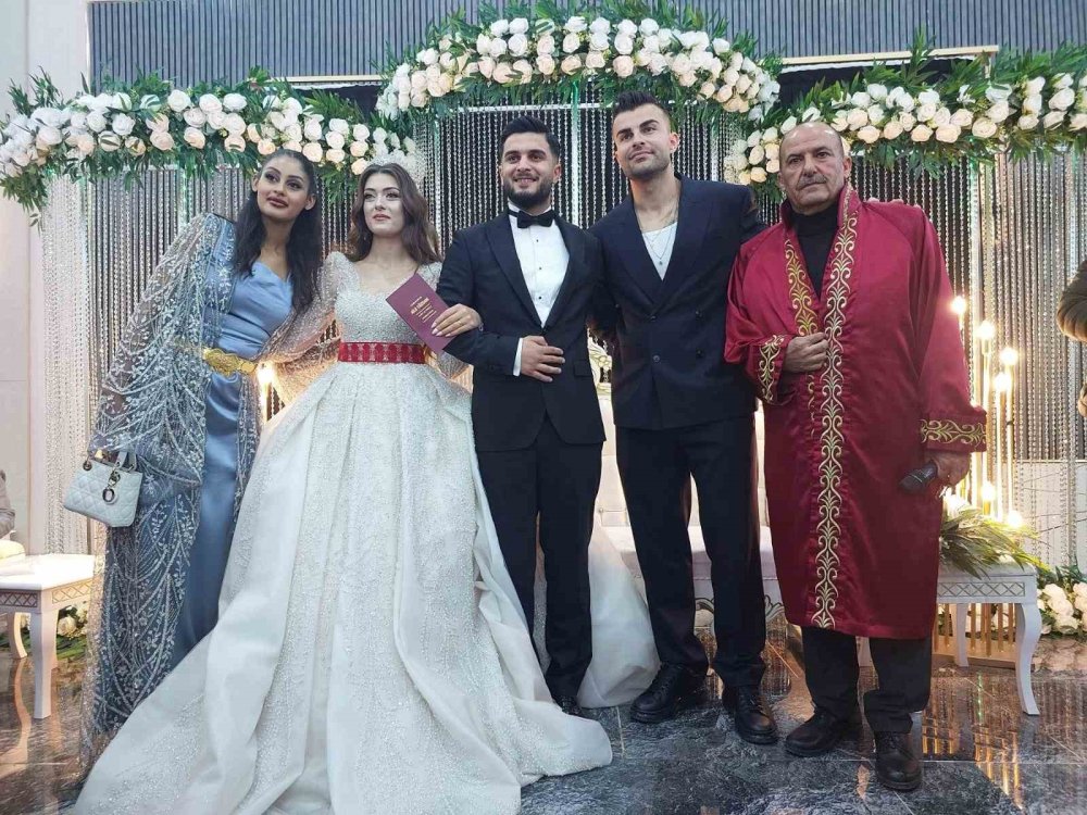 Abdülkerim Bardakcı’dan, Urfa’da halay şov