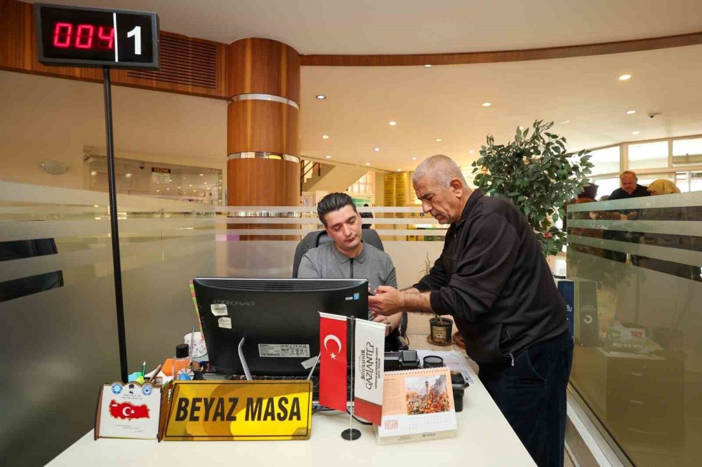 Antep’te evlilikte 41 yılı dolduran çiftlerden umre için yoğun başvuru