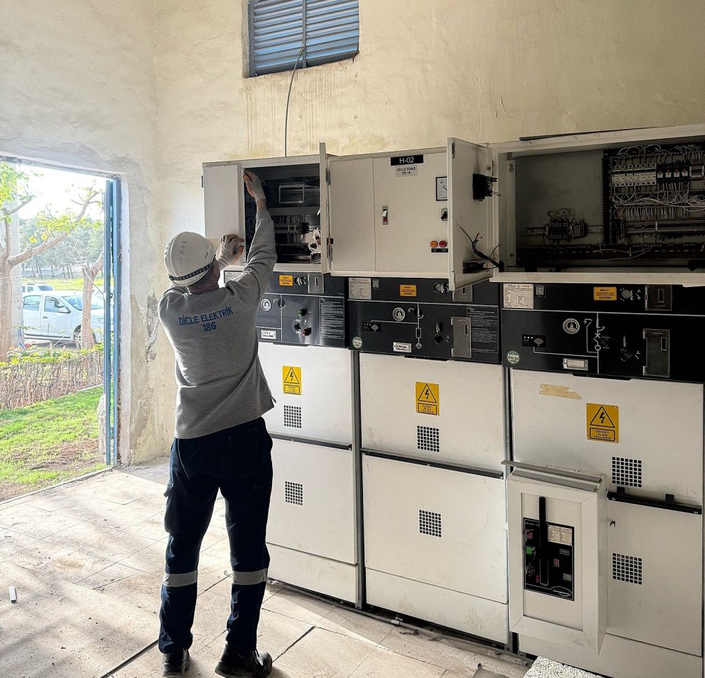 Bakır hırsızları binlerce vatandaşı elektriksiz bıraktı