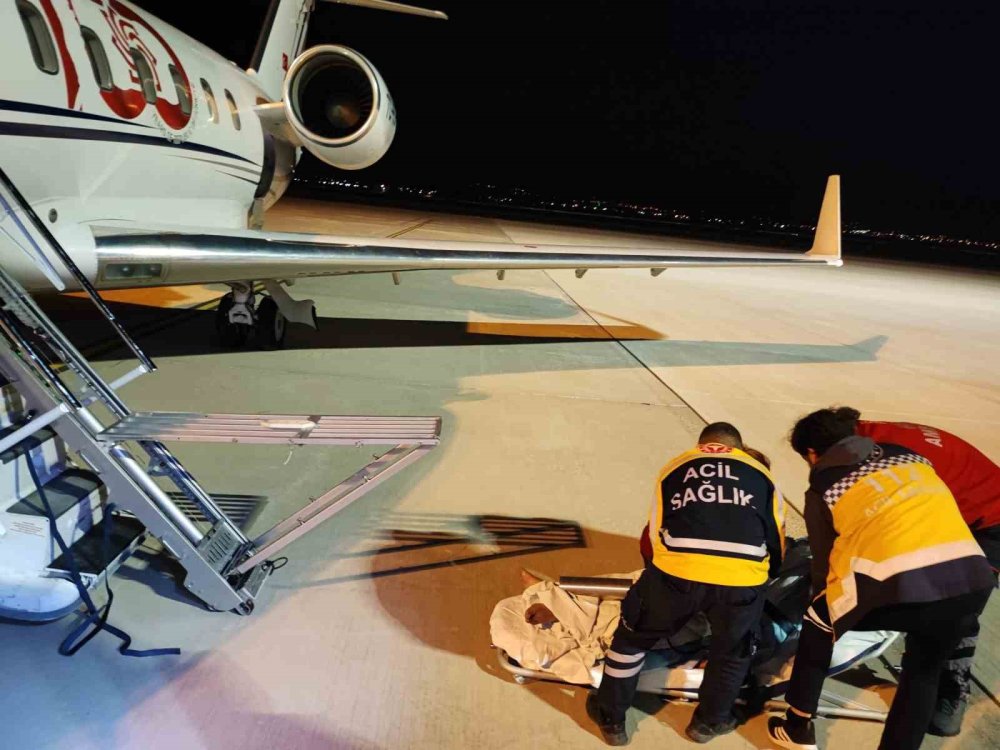Kalp yetmezliği bulunan hasta, ambulans uçak ile sevk edildi
