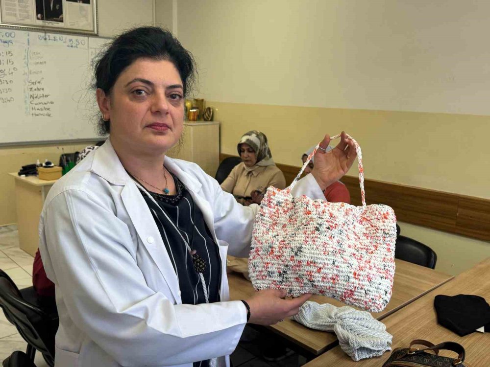 Antep’te naylon poşetler çantalara dönüştürülüyor