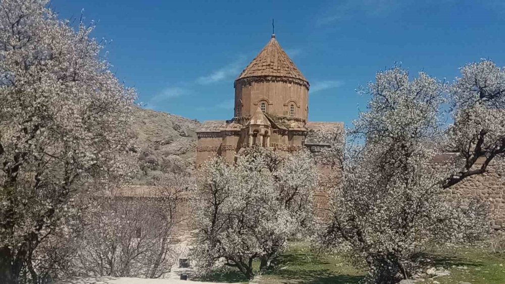 Van'daki müze ve ören yerlerine bayramda ziyaretçi akını