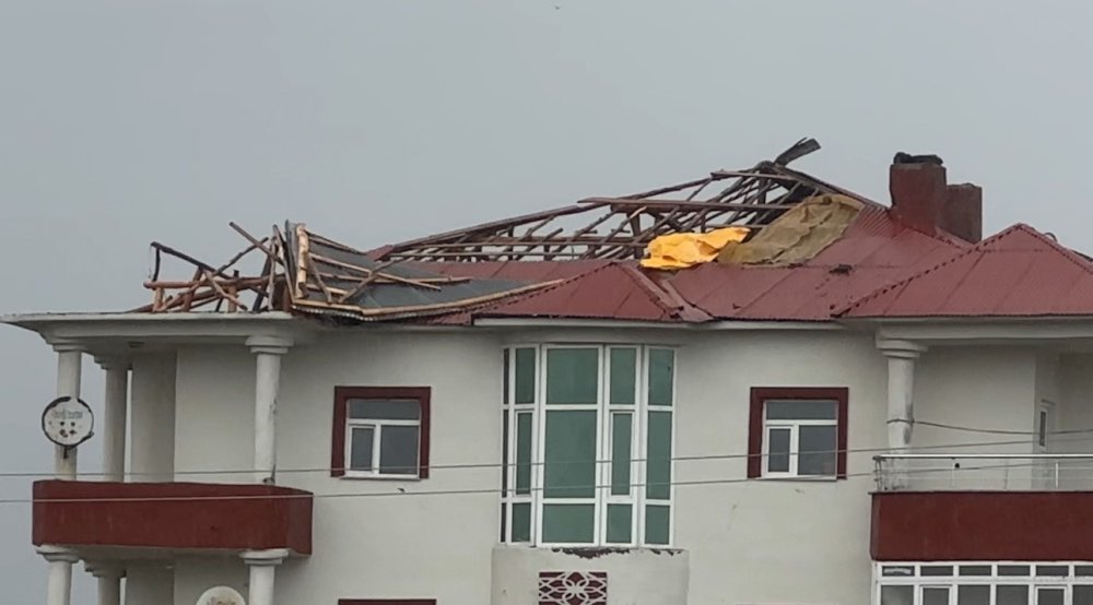 Yüksekova’da fırtına sonrası hasarın boyutu gün yüzüne çıktı