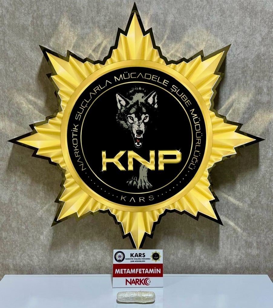 İranlı kuryenin makatından uyuşturucu çıktı