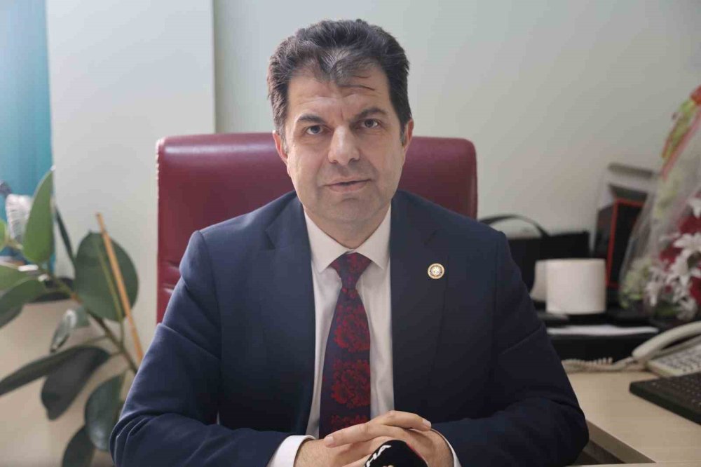 Ameliyat ettiği hastadan kuyumcunun IBAN’ına para atmasını istediği iddiası