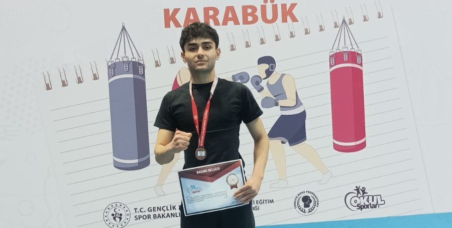 Şırnaklı sporcular boks şampiyonasında Türkiye 3.’sü oldu