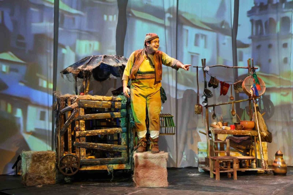 Antep’te 2. Çocuk Tiyatroları Şenliği başladı