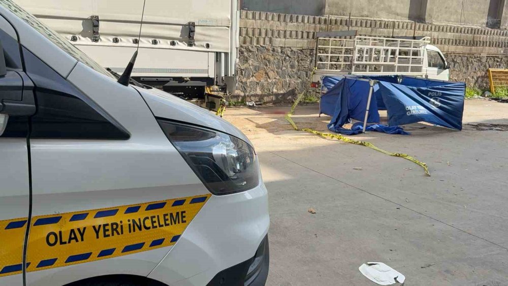 Antep’te tırın altında kalan 5 yaşındaki çocuk hayatını kaybetti