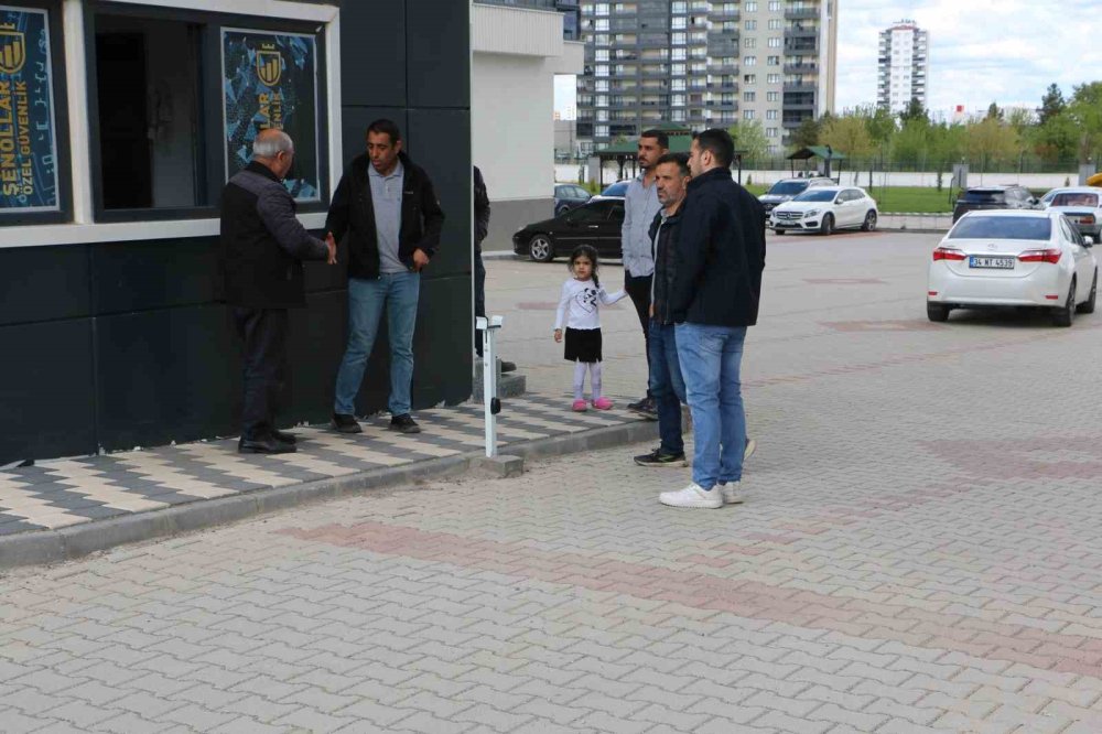 Diyarbakır’da başıboş sokak köpeği saldırıları: 12 saldırgan köpek belediye tarafından toplatıldı