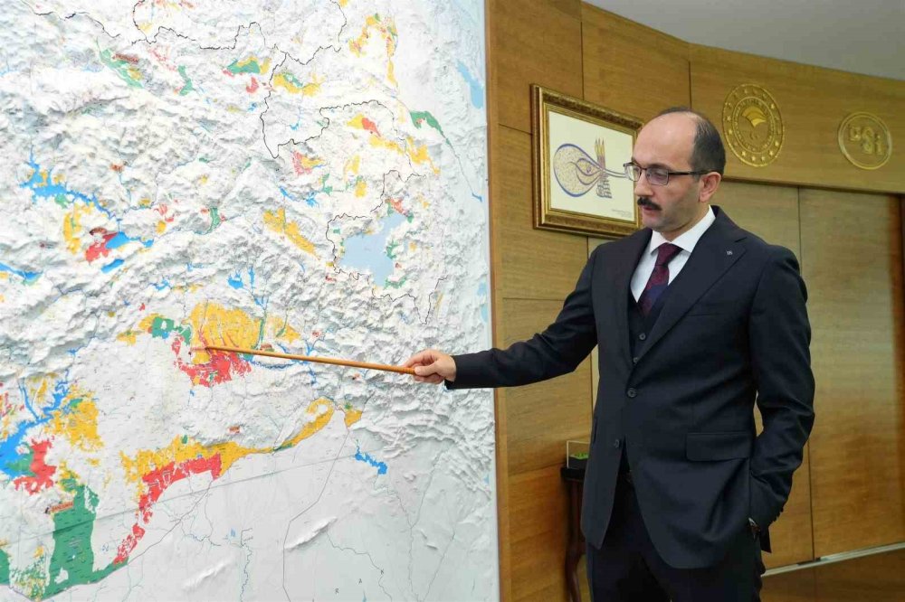 Ekonomiye yılda 2,87 milyar TL katkı sağlanması beklenen Kralkızı-Dicle projesinde çalışmalar sürüyor