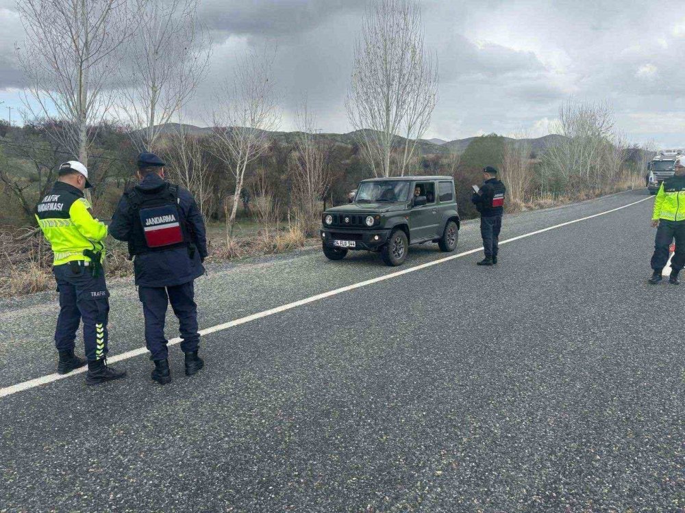 Elazığ’da jandarmadan huzur ve güven uygulaması: 18 kişi yakalandı