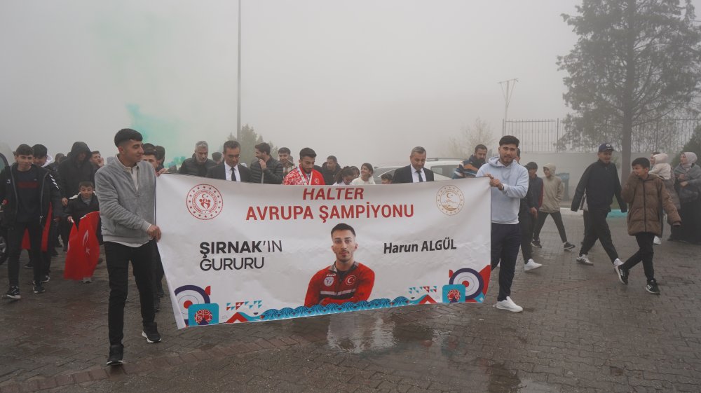 Halterde Avrupa şampiyonu olan Harun Algül’e memleketi Şırnak'ta karşılama