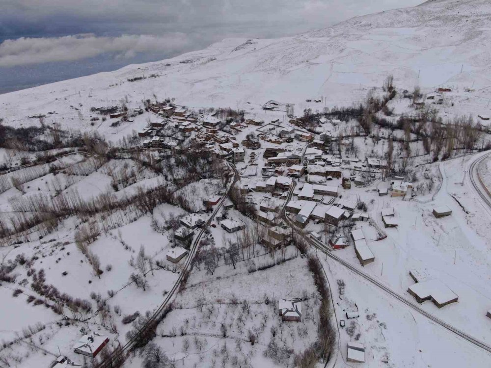 Van’da iki mevsim bir arada yaşandı